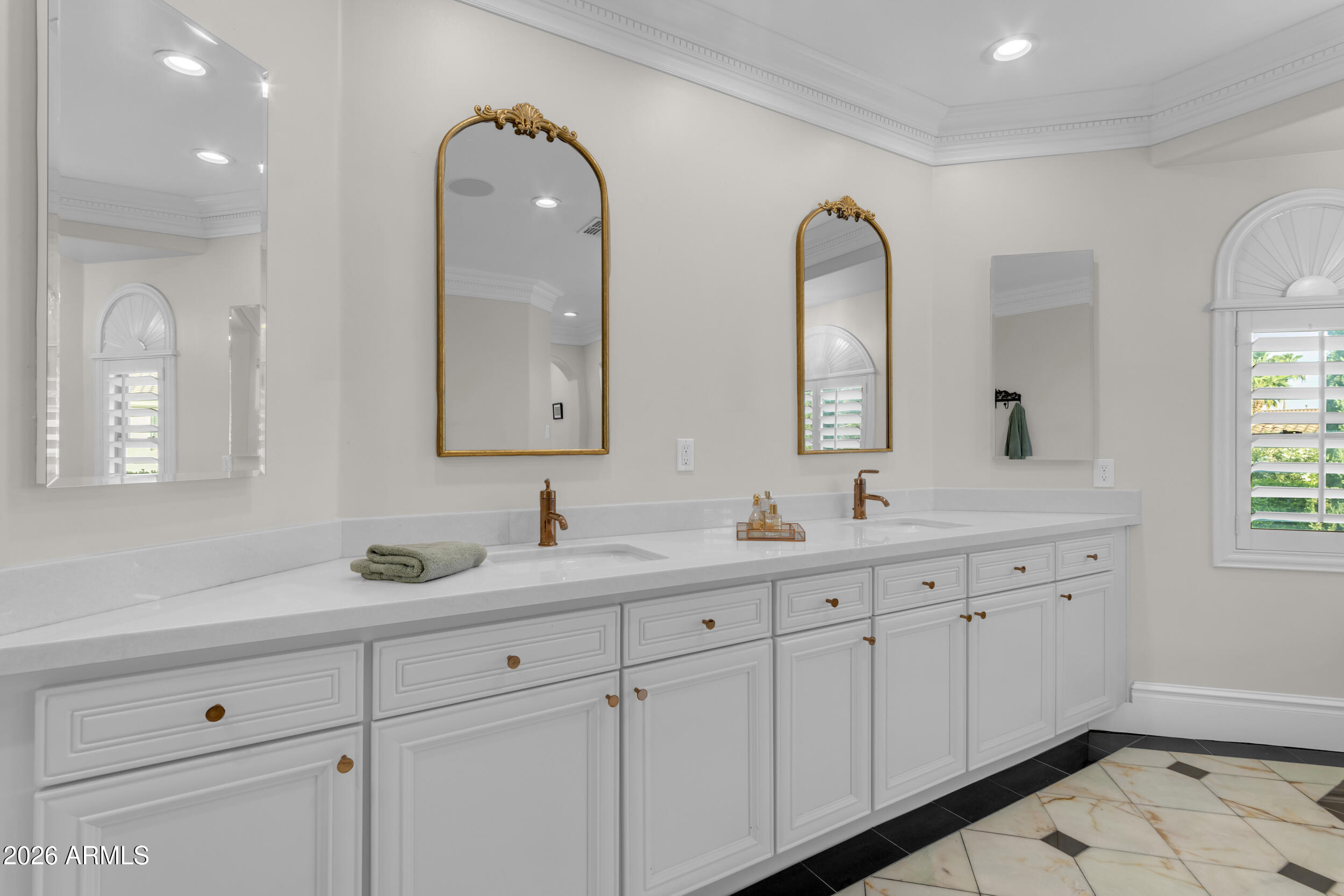 4611 East Desperado Road Gilbert, AZ 85297 - Photo 46 of 77 Primary Bathroom