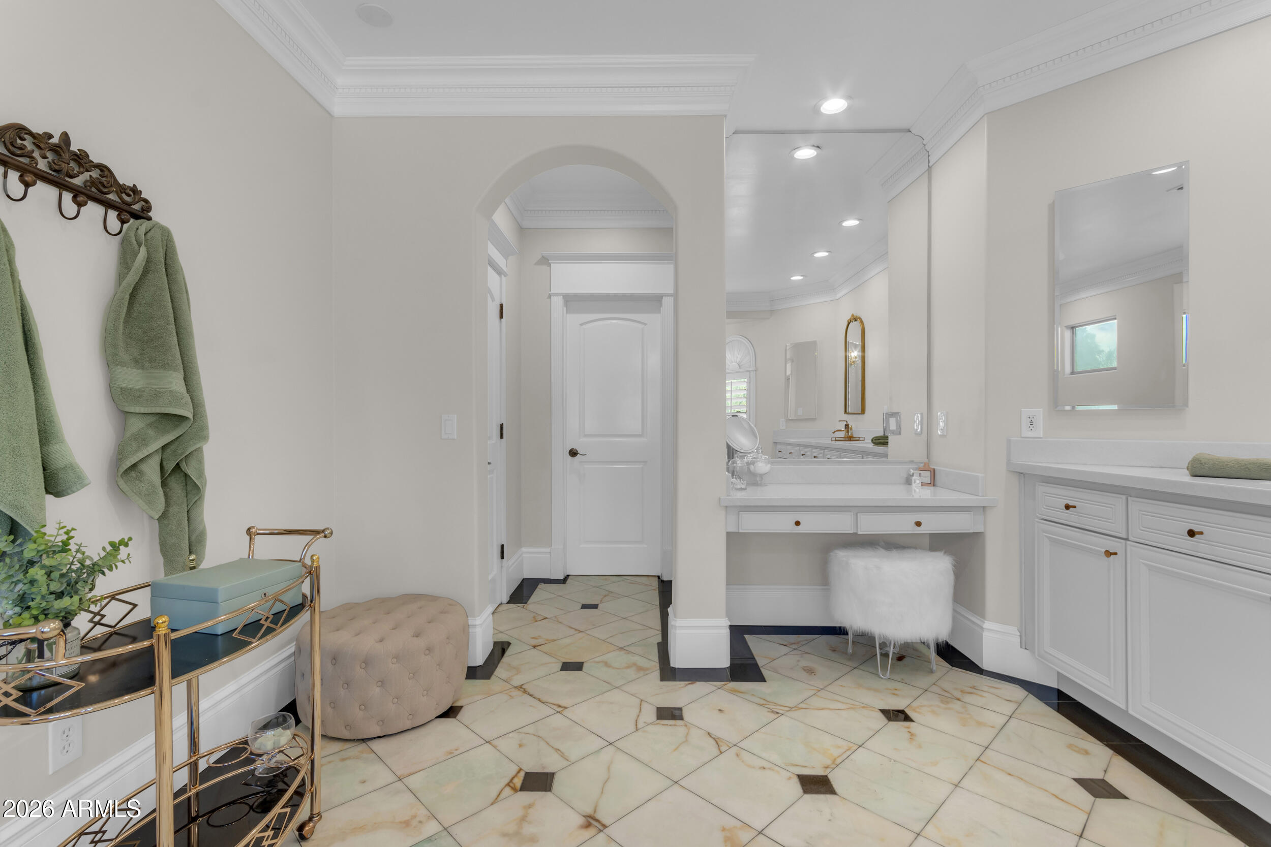 4611 East Desperado Road Gilbert, AZ 85297 - Photo 47 of 77 Primary Bathroom