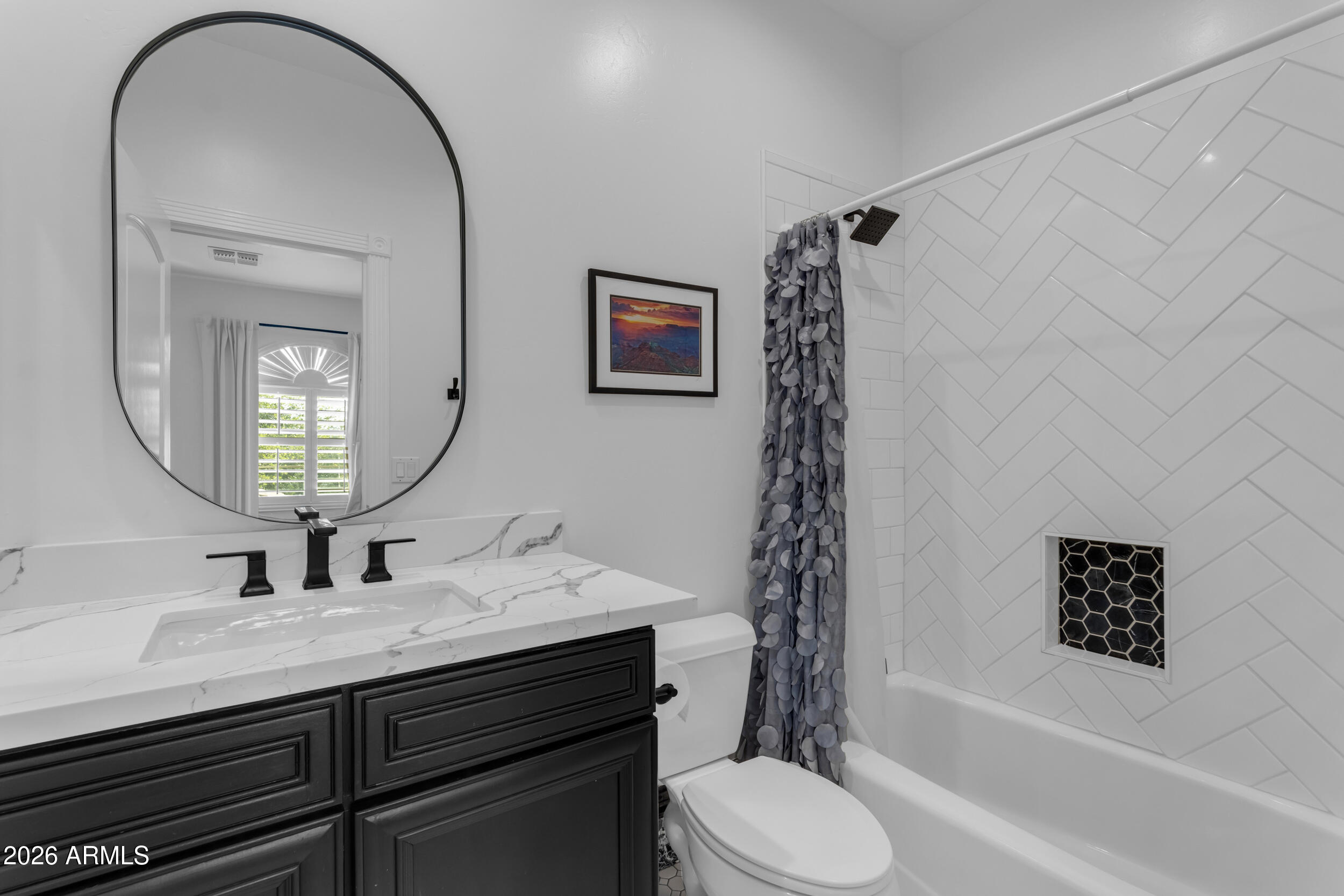 4611 East Desperado Road Gilbert, AZ 85297 - Photo 54 of 77 Ensuite Bathroom 1