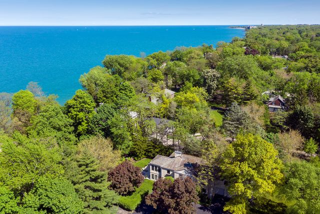 $2,025,000 | 387 Sheridan Road, Winnetka, IL 60093