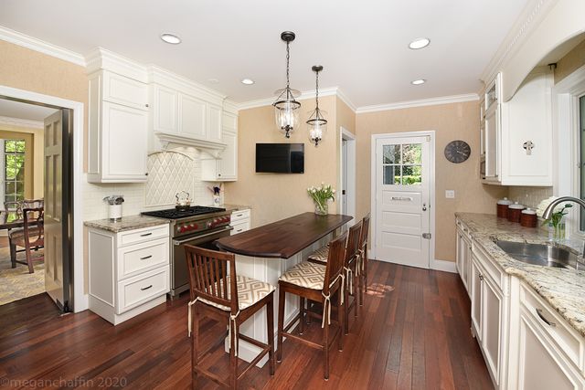 $2,025,000 | 387 Sheridan Road, Winnetka, IL 60093