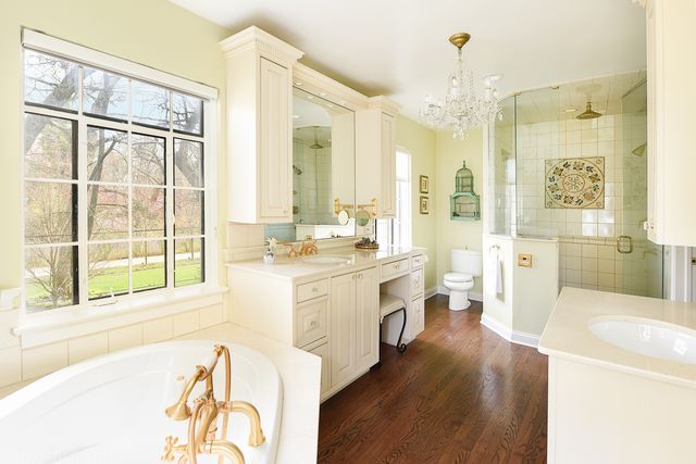 $2,025,000 | 387 Sheridan Road, Winnetka, IL 60093