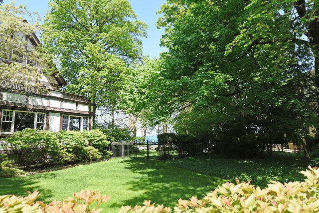 $2,025,000 | 387 Sheridan Road, Winnetka, IL 60093