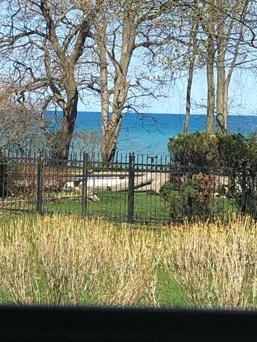 $2,025,000 | 387 Sheridan Road, Winnetka, IL 60093