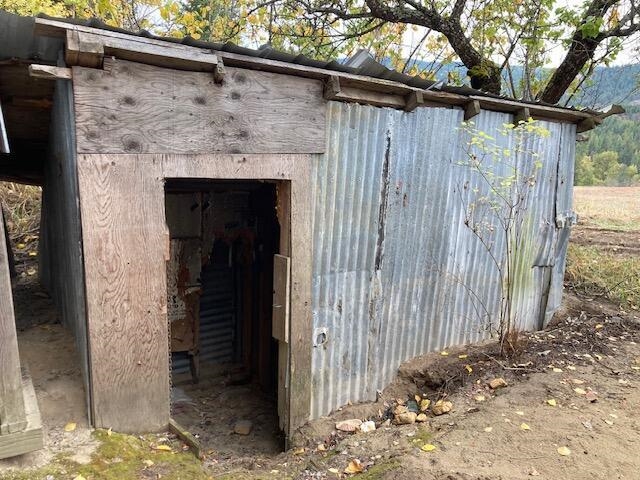 3277 A Orient Cutoff Road Kettle Falls, WA 99141 - Photo 38 of 49