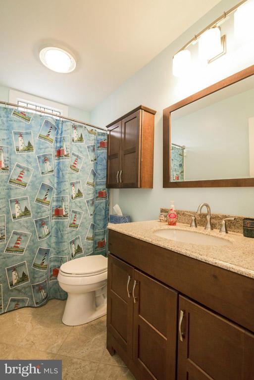 7824 Rocky Springs Road Frederick, MD 21702 - Photo 18 of 30 2nd floor bath