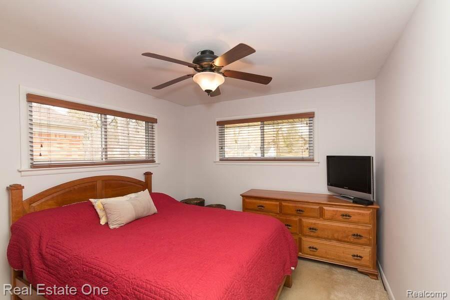 291 Maplehill Road Rochester, MI 48306 - Photo 9 of 18 _OL_6134-11.jpg