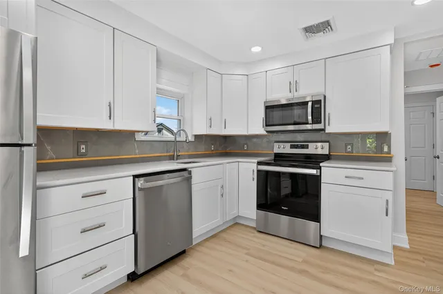 $1,900 | 50 Dubois Street, Unit 2, Livingston Manor, NY 12758