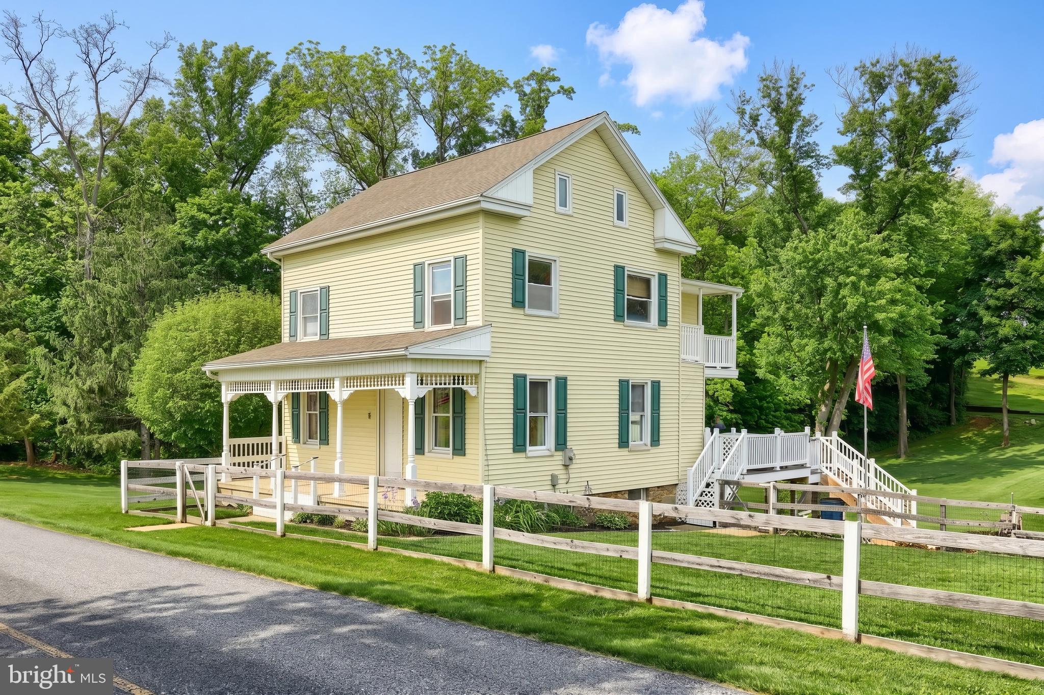 1425 Sunnyside Road Spring Grove, PA 17362 - Photo 4 of 74 Gallery Image 4