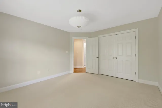 a view of entryway with a front door