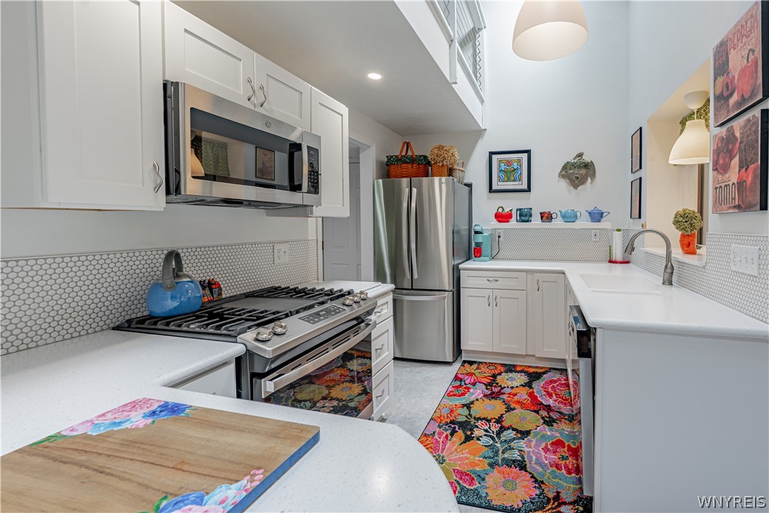 12 Gothic Lane Lockport, NY 14094 - Photo 15 of 43 Kitchen