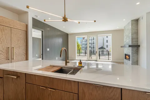 $1,125,000 | 321 31st Avenue North, Unit 111, Nashville, TN 37203