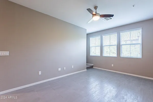 $1,900 | 2334 East Huntington Drive, Phoenix, AZ 85040