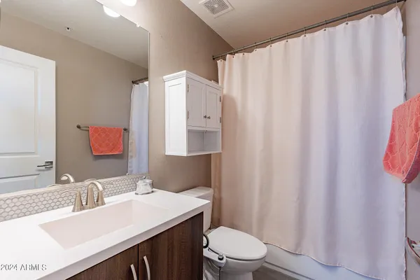 $1,900 | 2334 East Huntington Drive, Phoenix, AZ 85040