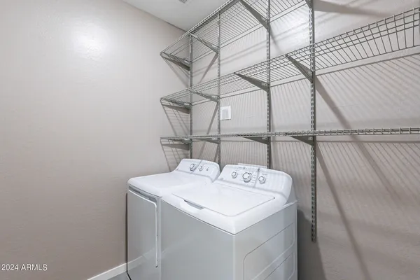 $1,900 | 2334 East Huntington Drive, Phoenix, AZ 85040