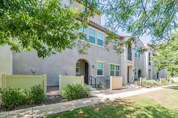 $1,900 | 2334 East Huntington Drive, Phoenix, AZ 85040