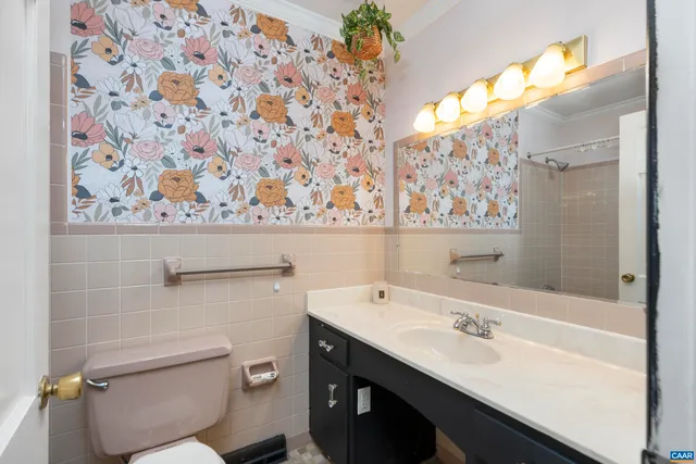 $324,000 | 814 North Coalter Street, Staunton, VA 24401