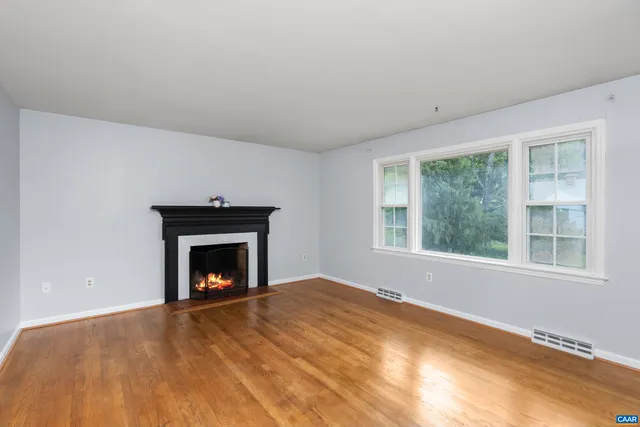 $324,000 | 814 North Coalter Street, Staunton, VA 24401