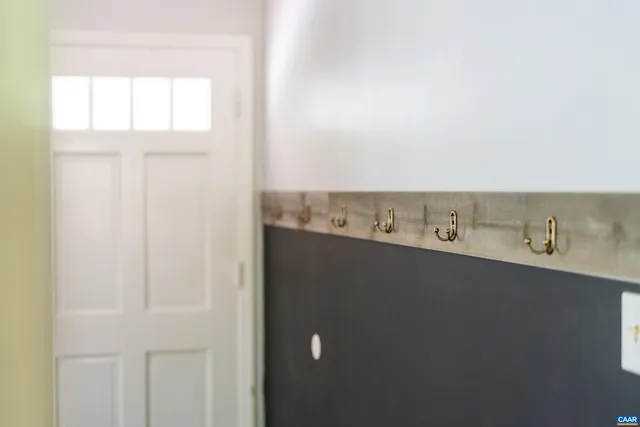 $324,000 | 814 North Coalter Street, Staunton, VA 24401