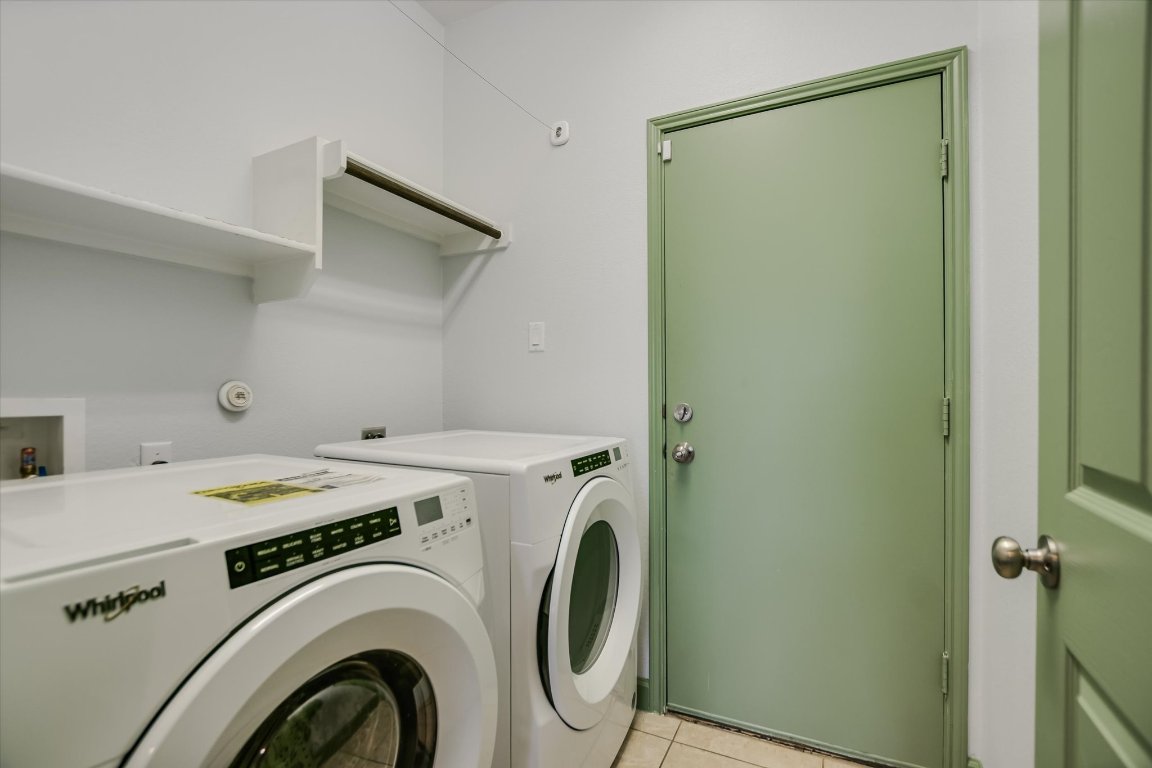 10020 Wading Pool Path Austin, TX 78748 - Photo 6 of 20 Laundry room