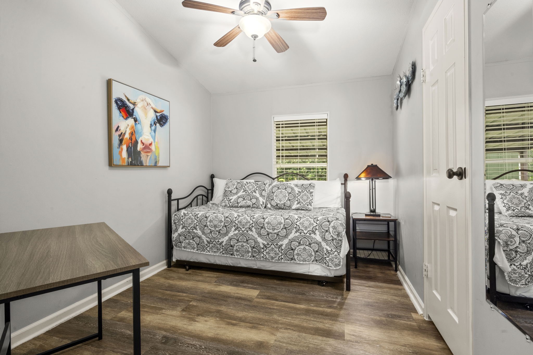 69 Key Largo Loop Point Blank, TX 77364 - Photo 23 of 31 Bedroom with trundle bed