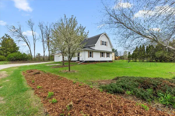 $524,900 | 2185 East Newark Drive, Trenton, WI 53090