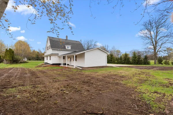 $524,900 | 2185 East Newark Drive, Trenton, WI 53090