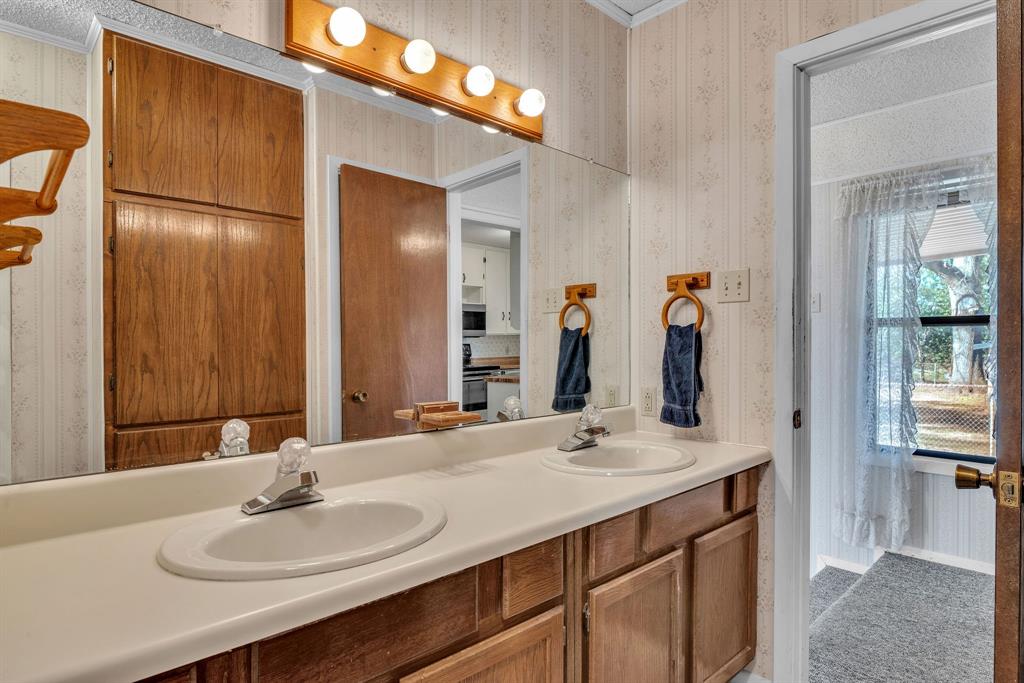 501 Samuel Street Marshall, TX 75672 - Photo 14 of 40