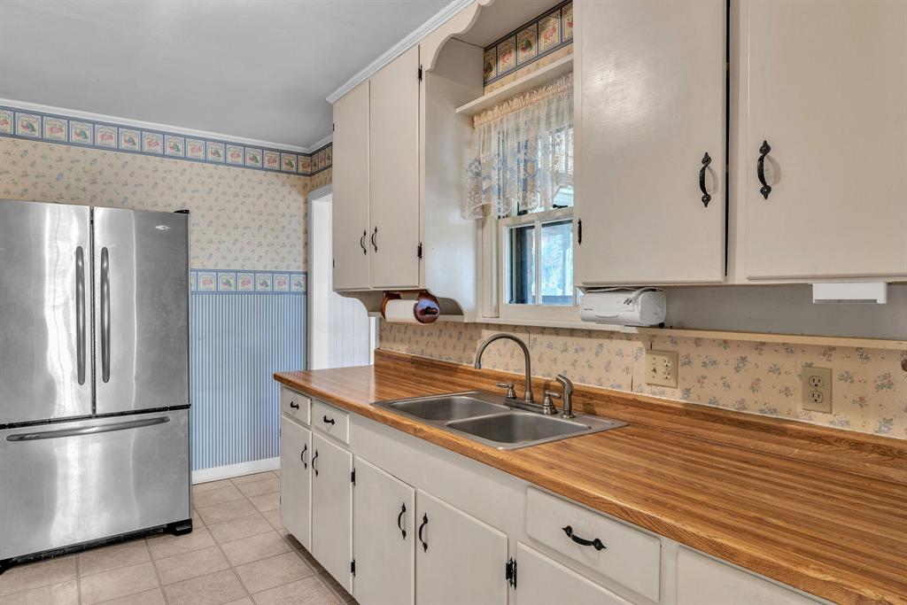 501 Samuel Street Marshall, TX 75672 - Photo 8 of 40