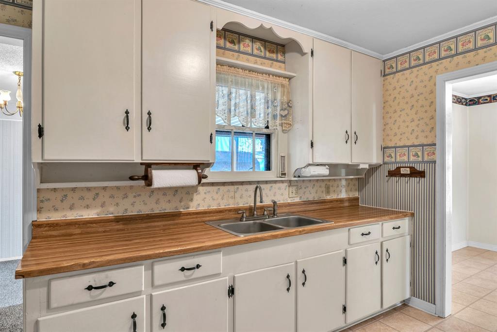 501 Samuel Street Marshall, TX 75672 - Photo 9 of 40