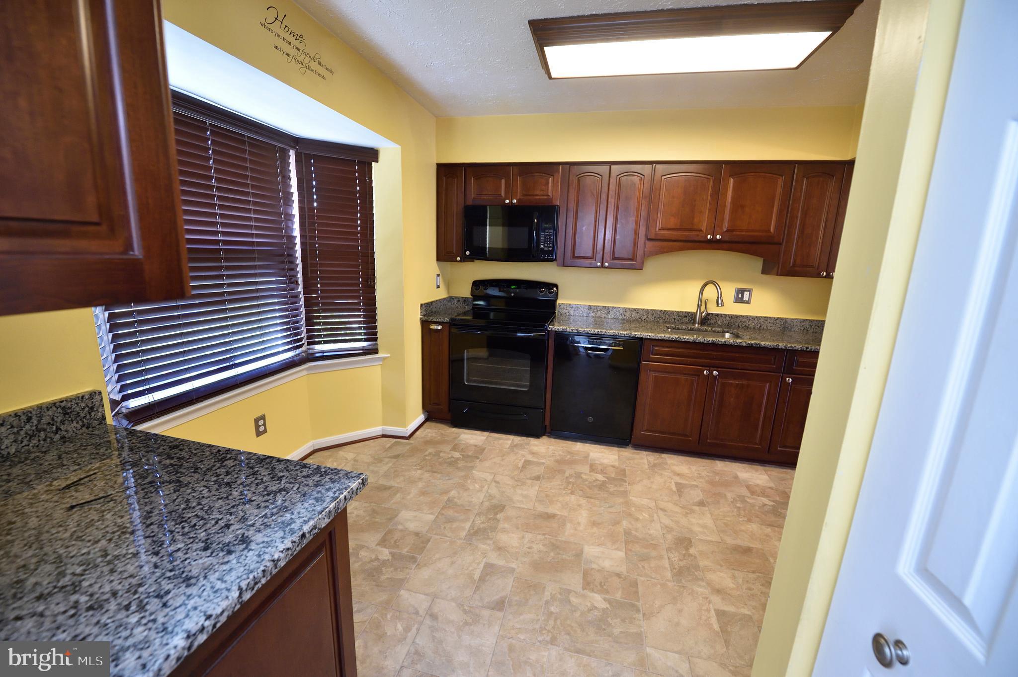 19 Powder View Court Baltimore, MD 21236 - Photo 11 of 35 Kitchen