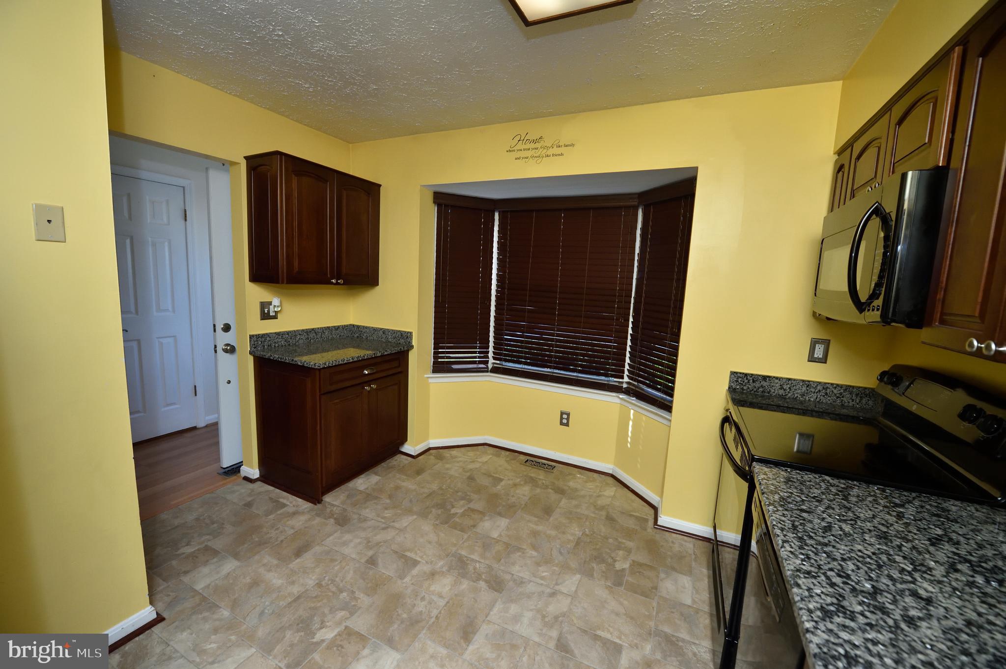 19 Powder View Court Baltimore, MD 21236 - Photo 12 of 35 Kitchen