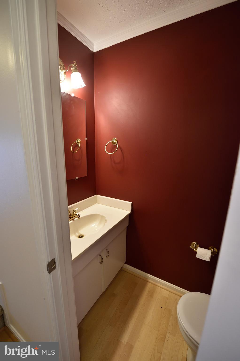 19 Powder View Court Baltimore, MD 21236 - Photo 19 of 35 Main Floor Powder Room