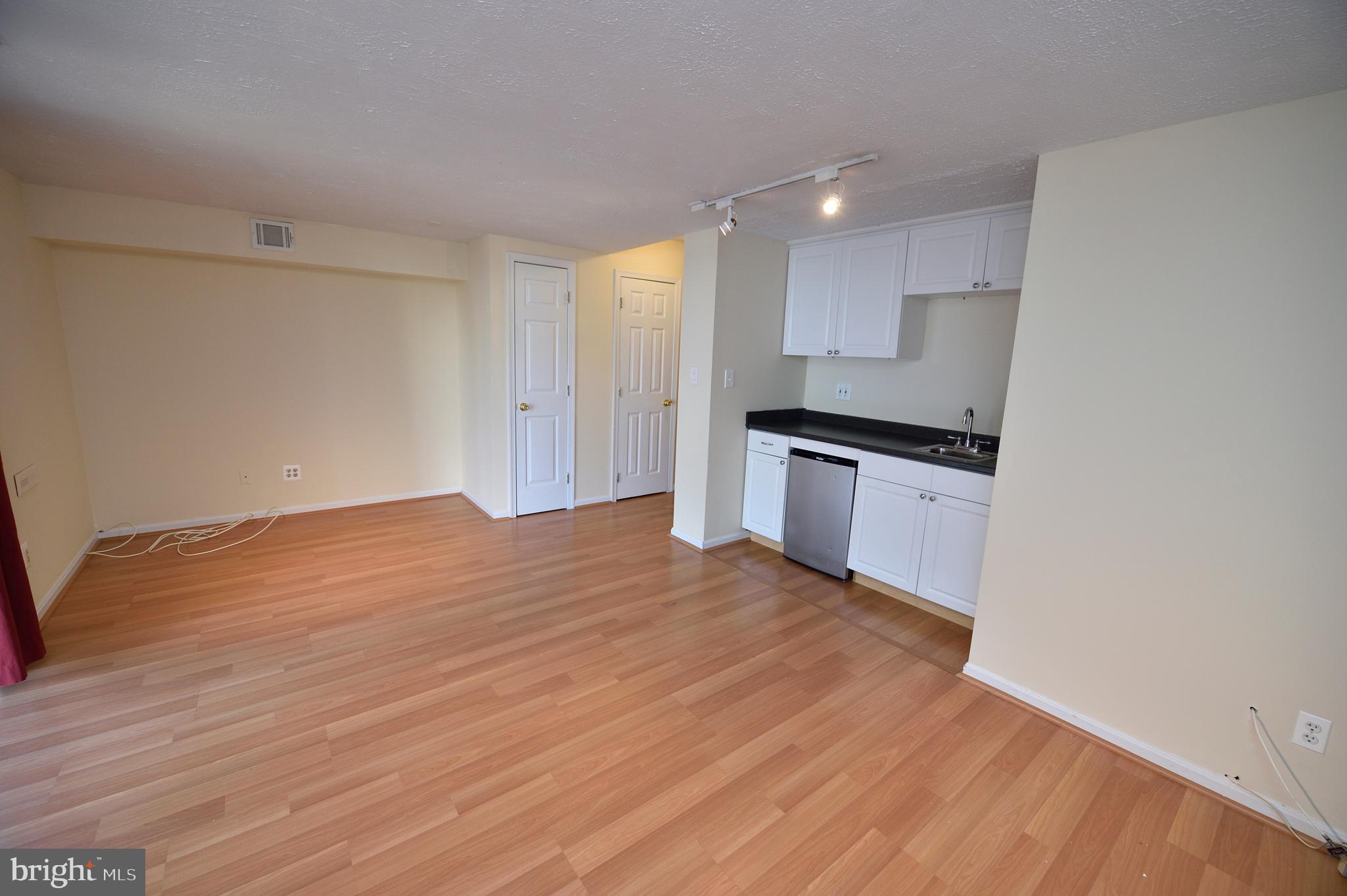 19 Powder View Court Baltimore, MD 21236 - Photo 29 of 35 Family Room