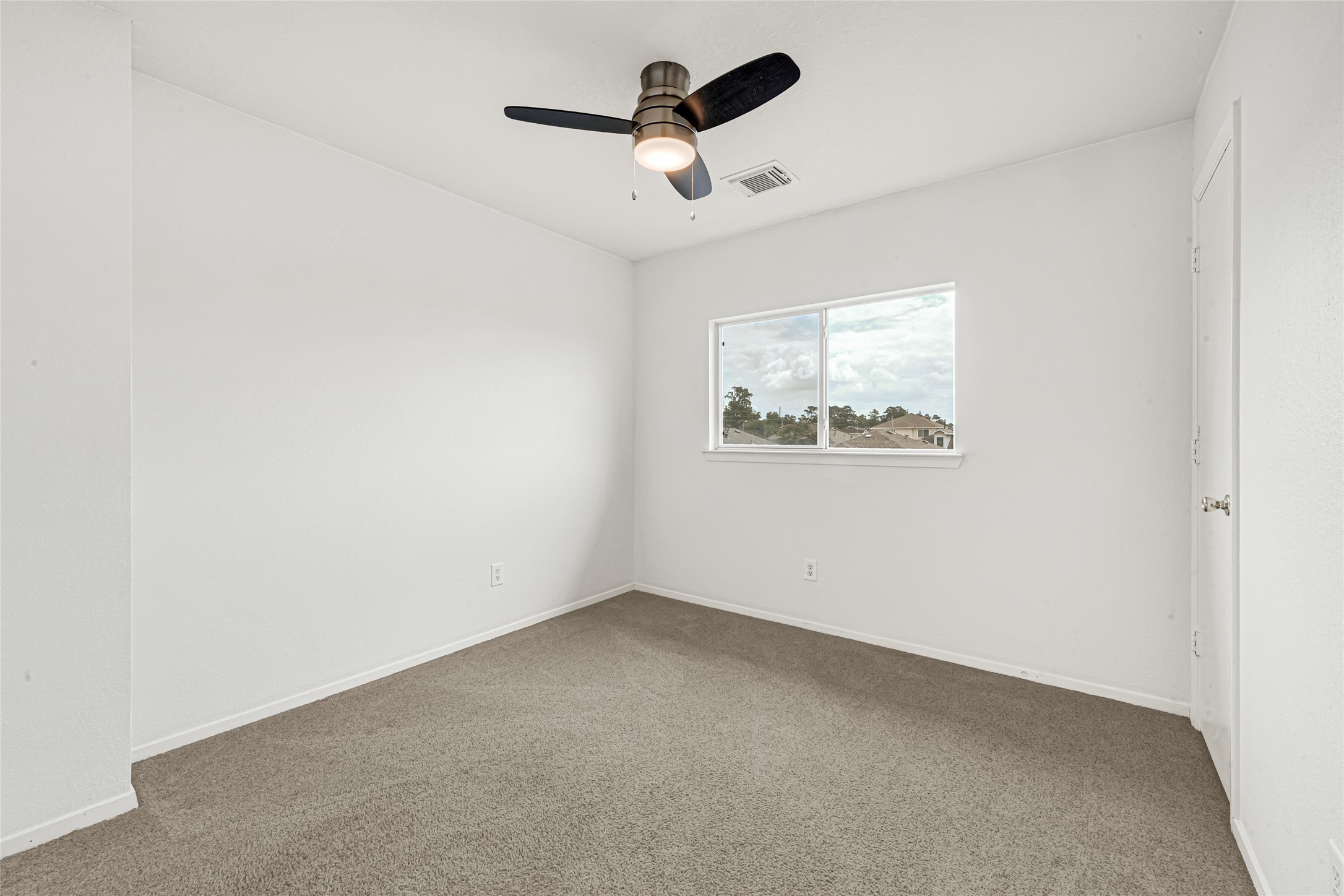 21831 Mossy Field Lane Spring, TX 77388 - Photo 19 of 26 an empty room