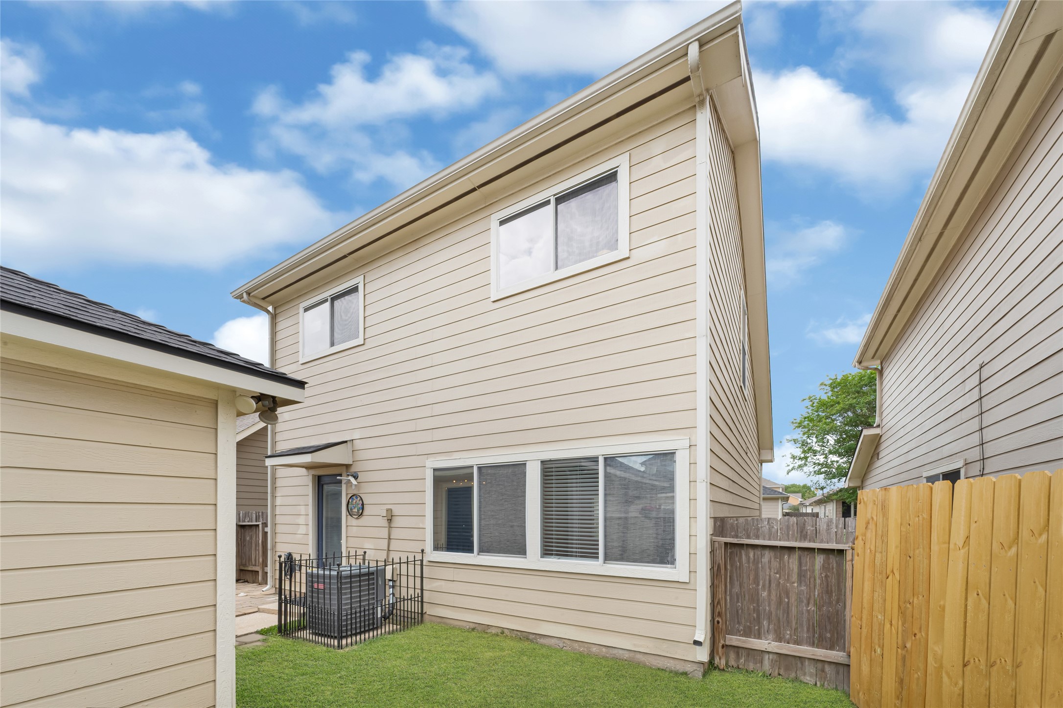 21831 Mossy Field Lane Spring, TX 77388 - Photo 23 of 26 a house view with a backyard space