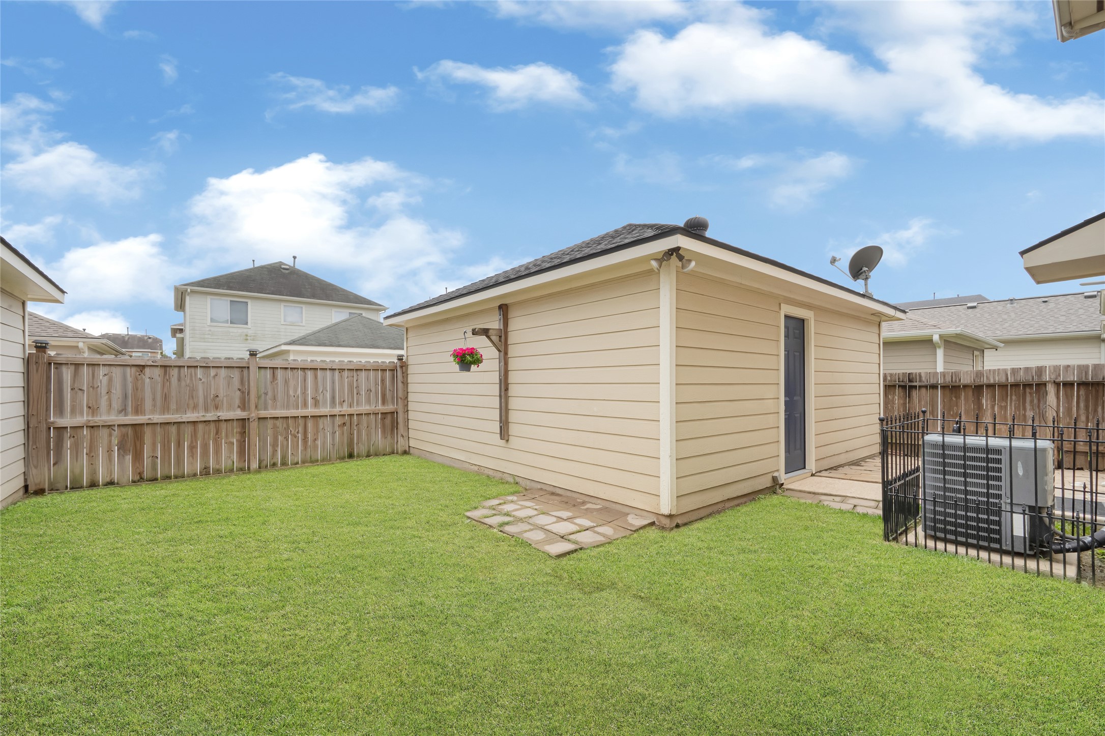 21831 Mossy Field Lane Spring, TX 77388 - Photo 25 of 26 a view of a backyard with a garden