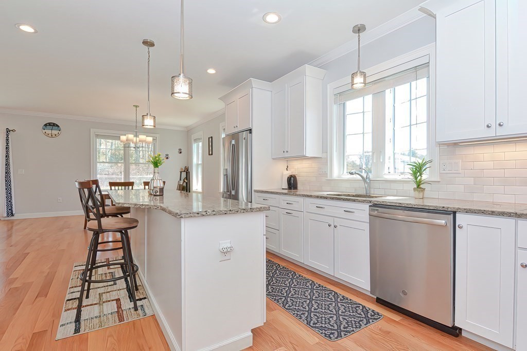 9 Garvey Road, Unit 9 Woburn, MA 01801 - Photo 4 of 42 Gallery Image 4