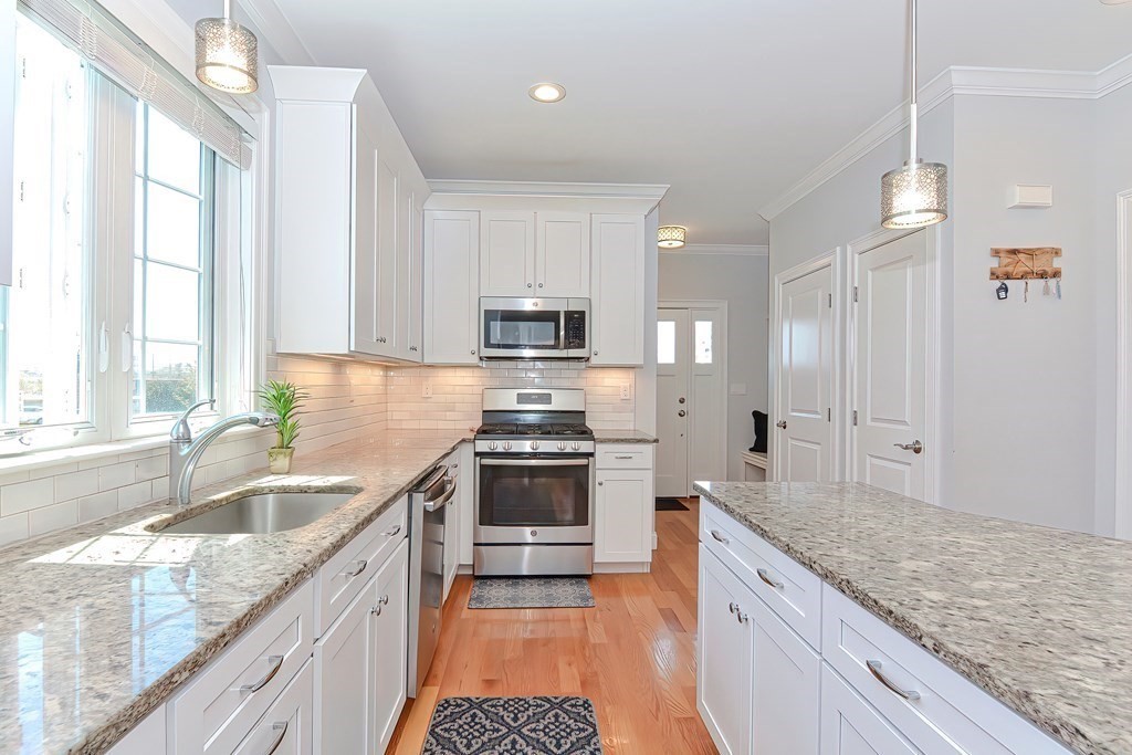 9 Garvey Road, Unit 9 Woburn, MA 01801 - Photo 6 of 42 Gallery Image 6