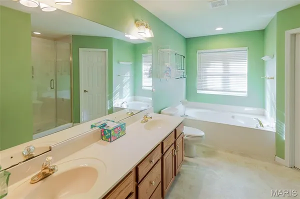 $435,000 | 121 Somerset Drive, Glen Carbon, IL 62034