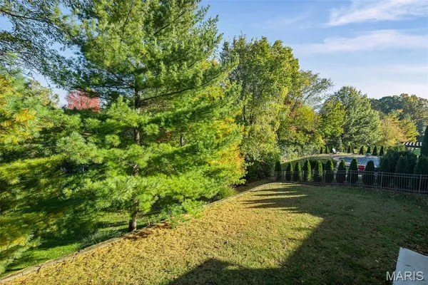 $435,000 | 121 Somerset Drive, Glen Carbon, IL 62034