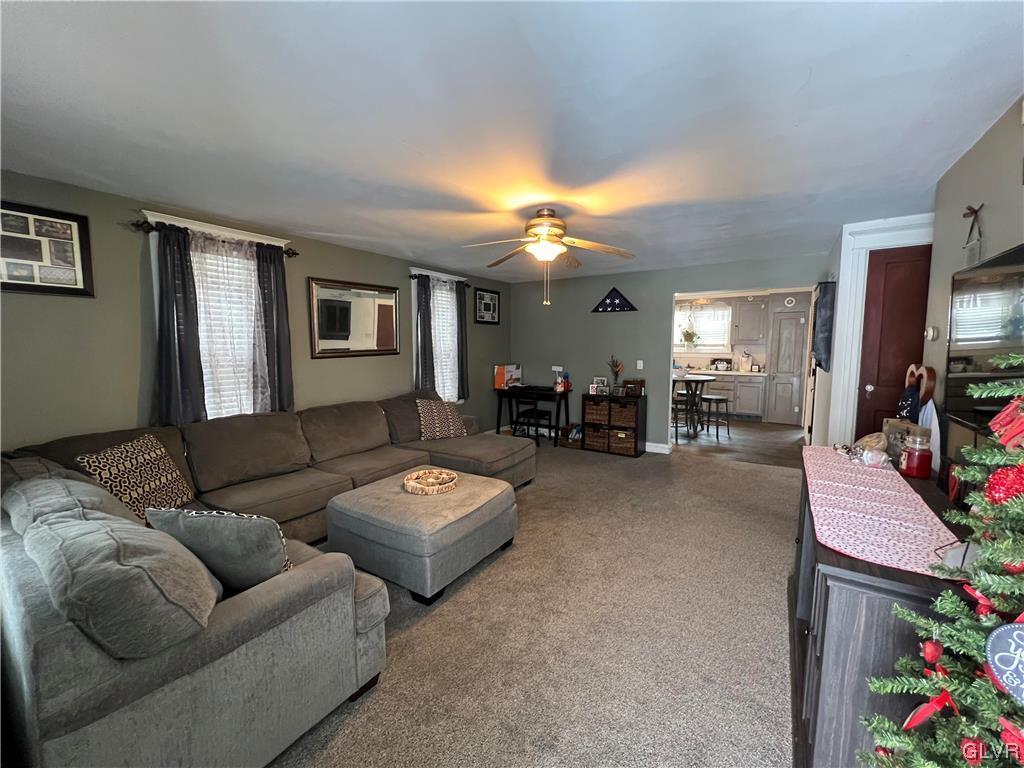 446 East Lawn Road Nazareth, PA 18064 - Photo 9 of 23 Gallery Image 9