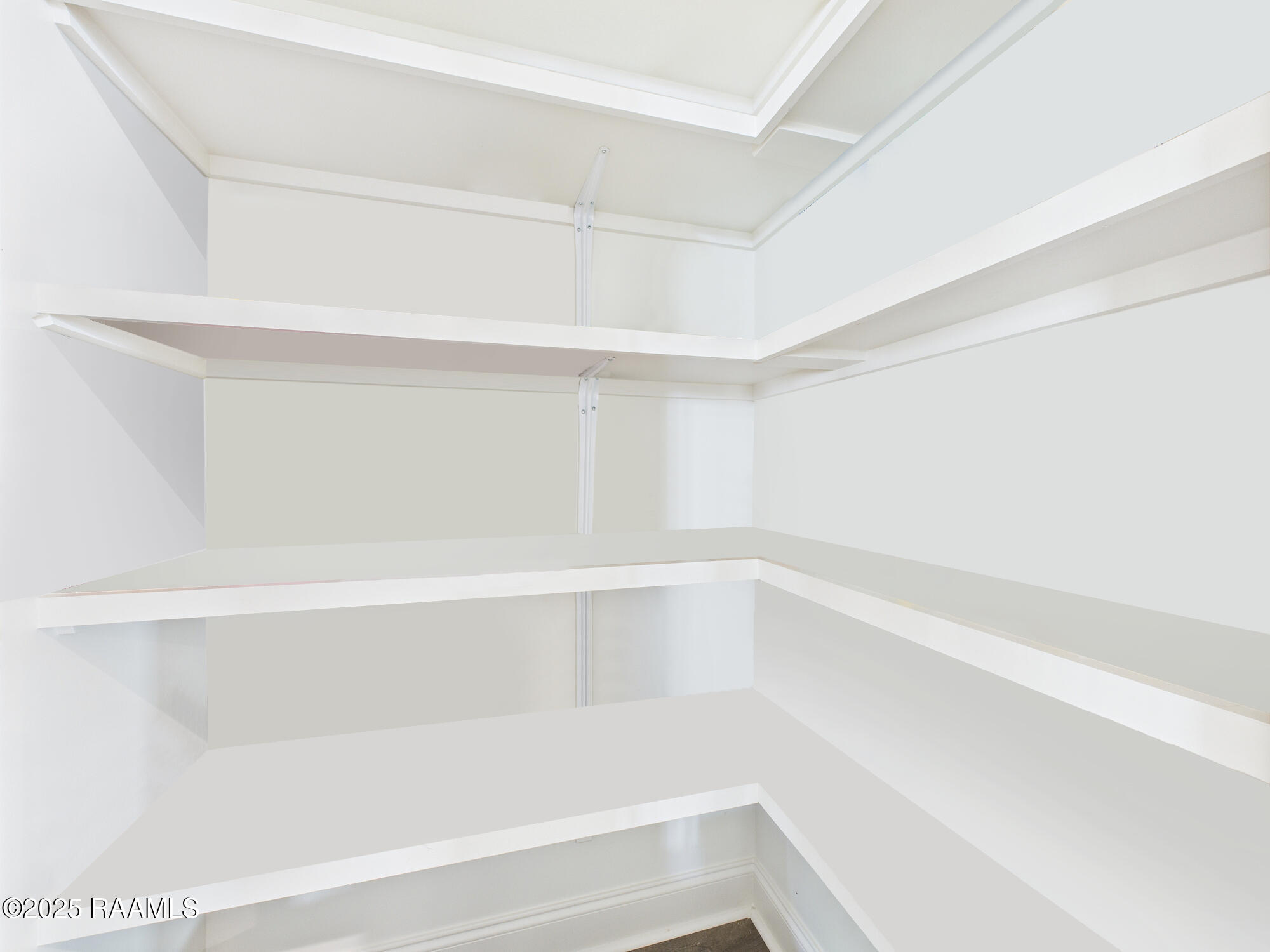 207 Timber Mill Street Lafayette, LA 70508 - Photo 12 of 41 Timber Millsr empty pantry