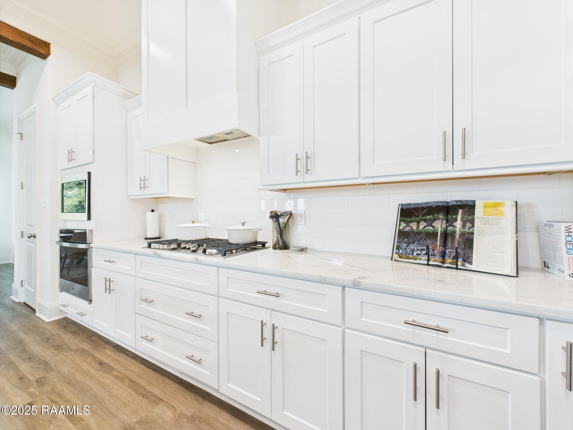 207 Timber Mill Street Lafayette, LA 70508 - Photo 9 of 41 Timber Mill back bar