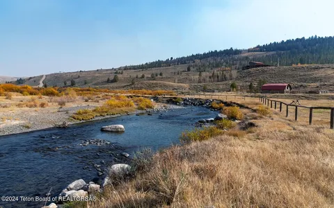 $1,200,000 | 31 Stucki Weg Drive, Dubois, WY 82513
