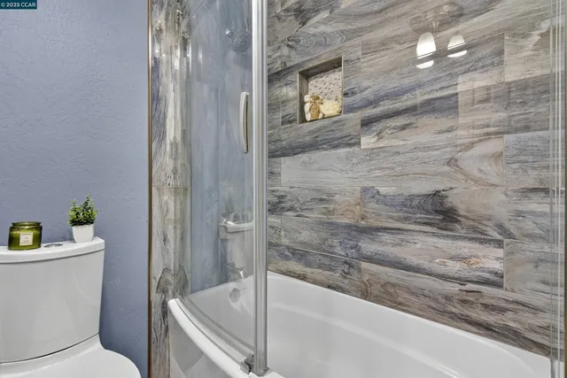 $299,000 | 440 North Civic Drive, Unit 409, Walnut Creek, CA 94596