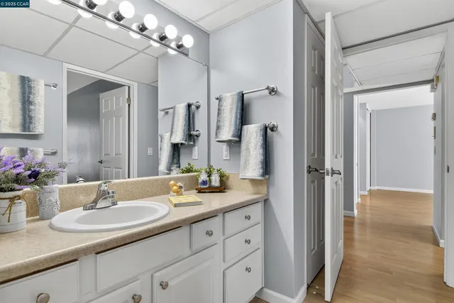 $299,000 | 440 North Civic Drive, Unit 409, Walnut Creek, CA 94596