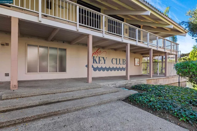 $299,000 | 440 North Civic Drive, Unit 409, Walnut Creek, CA 94596