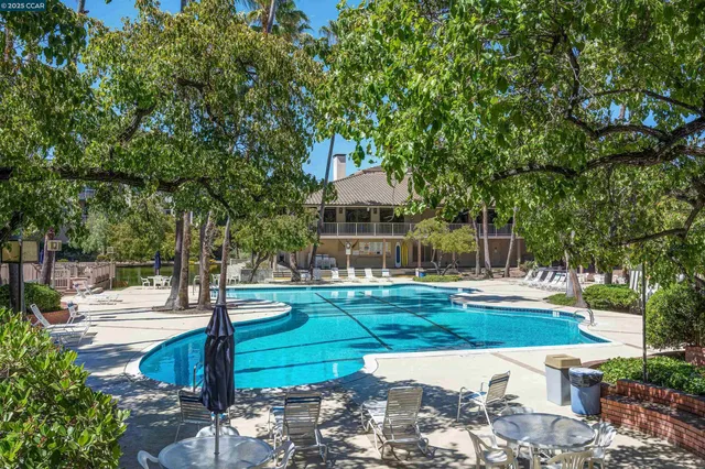 $299,000 | 440 North Civic Drive, Unit 409, Walnut Creek, CA 94596