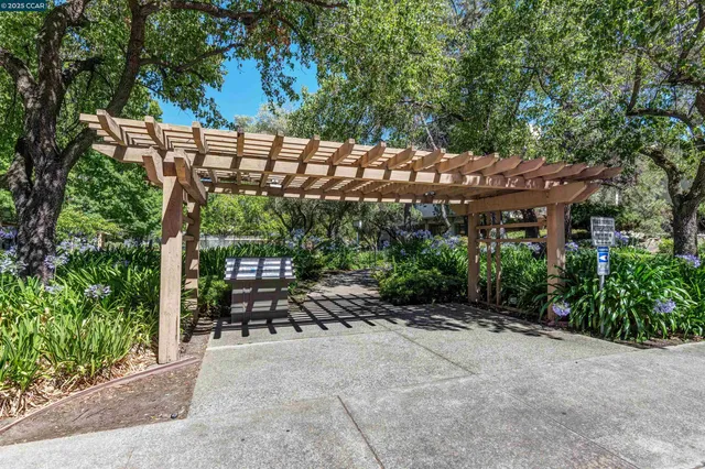 $299,000 | 440 North Civic Drive, Unit 409, Walnut Creek, CA 94596